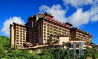 FOUR SEASON OCEAN COURTYARD HOTEL