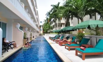 BAAN KARONBURI RESORT