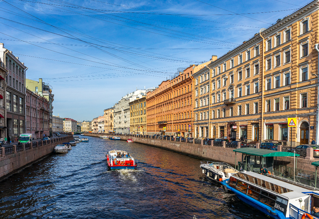 "Санкт-Петербург - день за днем. Петербургские истории", тур на 6 дней, летнее расписание