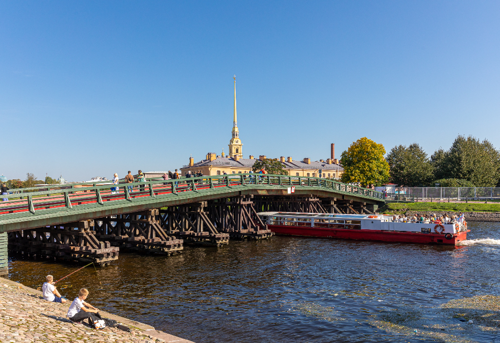 "Классический Петербург", понедельник - пятница, тур на 5 дней, летнее расписание